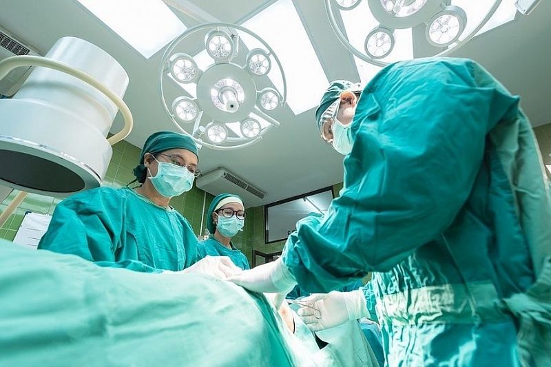 Краснодарские кардиохирурги помогли спасти новорожденную, у которой стали отказывать органы
