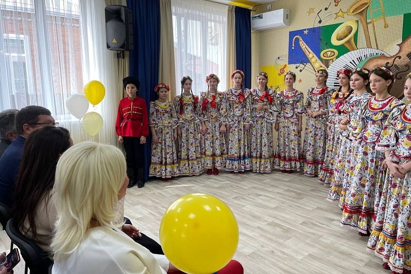 Детская музыкальная школа открылась после капремонта в Тимашевском районе 