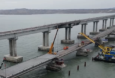 Еще два пролета Крымского моста установят в ближайшие две недели 