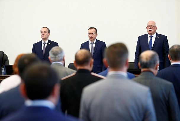 Губернатор Кубани Вениамин Кондратьев: «На повышение зарплат работникам бюджетной сферы в 2022 году предусмотрено 7,2 млрд рублей»