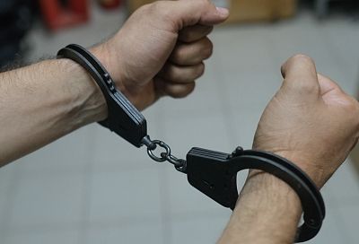 На Кубани полиция задержала закладчика с партией «синтетики». Он арестован