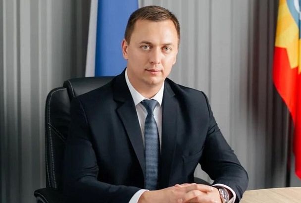 Глава Лабинского района Владимир Забураев принял участие в голосовании