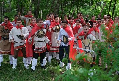 Более 300 человек поучаствовали в реконструкции Невской битвы в Краснодаре
